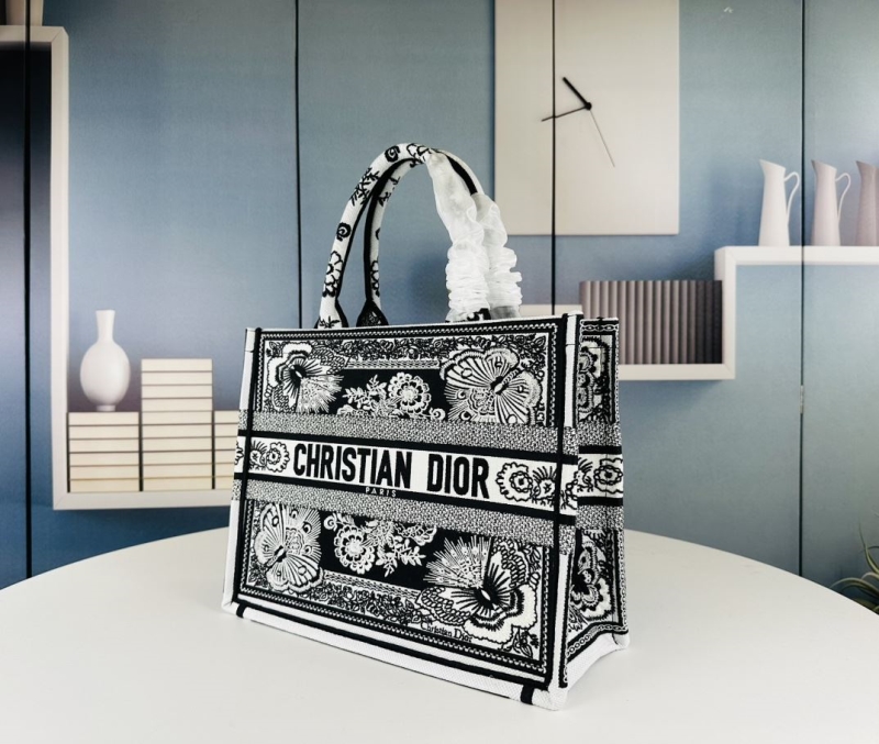 Dior Shopping Bags